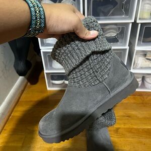 FIRM Grey Uggs